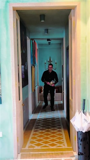 @darrensully has arrived at the Joffe office to celebrate the launch of his BRAND NEW psych thriller, Our Daughter is Missing! | JOFFE BOOKS