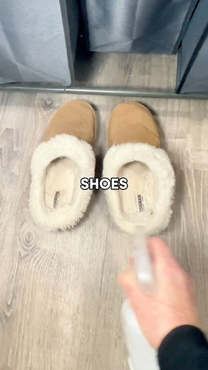 The best DIY wrinkle release spray. It will save you time and money, plus it smells aahh-mazzing! DIY Wrinkle Here’s the ingredients: Spray mist bottle- 1 cup water- 1/2 tbsp white vinegar- 1/2 tbsp HAIR CONDITIONER!!!*The conditioner and vinegar relaxes the fibers in the garment, allowing the wrinkles to magically smooth out and disappear. It also helps to eliminate odors. Make sure to always shake before use, as the conditioner will separate at top. Also, check fabric in an inconspicuous spot 