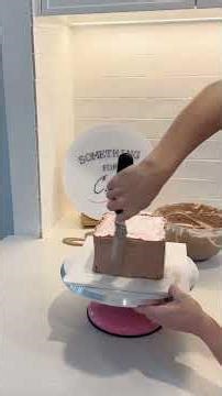 How to Make a Hot Cross Bunny Cake #easter #eastercake #cake #cakedecorating