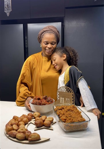 Ramadan Iftar Series Day 16 Today’s Menu 👇🏽 Puff Puff Jollof Rice Fried Turkey Keep up with me on Snapchat: kokoliciouskoko #ramadan #iftar #ramadaniftar #cooking #mommyasa