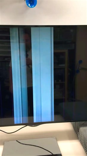 LG TV: Vertikale Balken einfach WEGGEKLEBT!