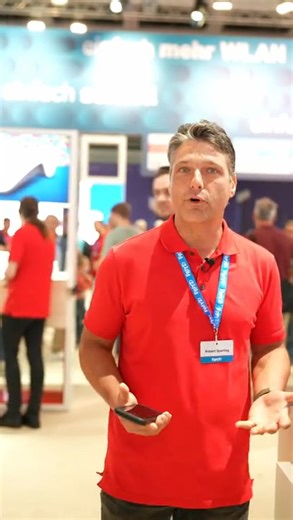 5.6K views · 28 reactions | Wie richtet man FRITZ!Repeater eigentlich am besten aus, um die volle Mesh-Leistung zu erzielen?  Diese Frage wird oft auf der #IFA2025 gestellt, und hier gibt's direkt die Antwort. | FRITZ!Box | Facebook