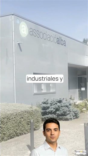 Innovación en Fachadas: Panel Sandwich para Cerramientos Verticales