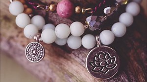 Stretch Magic Elastic Beading Cord – Clear Color, 1.8mm in Diameter, 25-Meter (82 ft) - Easy to Knot, Strong & Stretchy String for Making Beaded Jewelry