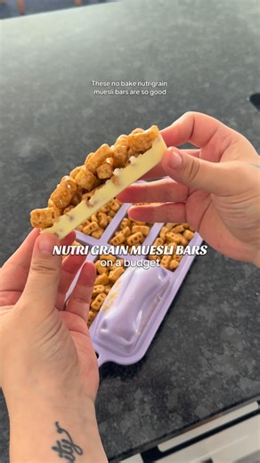 Makere on Instagram: "NUTRIGRAIN BARS 🤎 Save your money, make these at home! Recipe: 4 cups nutrigrain (or multigrain) 100grams butter 1 tbsp brown sugar 2 tbsp honey Melted white choc Enjoy! 😍 #nz #explorepage✨ #budget #foodie #easyrecipes #foodlover #fypnz #fyp #snacks #groceryhaul #baking #nutrigrain #easybaking #kidssnacks #lunchboxfillers"