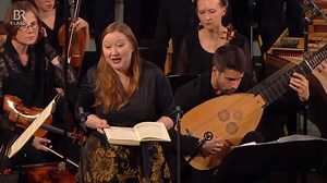 📺 Am Karfreitag, 29. März, ab 10:45 wird es vorösterlich im BR Fernsehen: Der Windsbacher Knabenchor musiziert mit dem Freiburger Barockorchester unter Ludwig Böhme Bachs Johannespassion. 🥁 Wer "folgt uns gleichfalls" und startet den Karfreitag mit der passenden Passionsmusik? #badummtsss In diesem Auschnitt hört ihr Dorothee Mields mit der Sopranarie "Ich folge dir gleichfalls". Die ganze Passion findet ihr in der ARD Mediathek 👉 https://1.ard.de/Musik_Karfreitag_Ostern?fb=br #bach #passion 