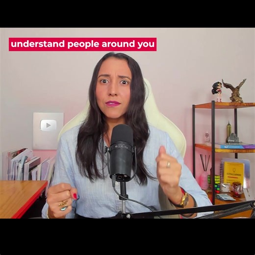 If you need English because you travel and you want to feel safe communicating with people around you or because you live abroad and constantly need English, I have a workshop that will be great for you! 👉🏻 In my next online and free workshop, I will be teaching students at an intermediate level, who are feeling stuck, how to improve their speaking and their listening so they can confidently understand and talk to people anywhere, anytime in English. 🥰 No matter how old you are, the difficult
