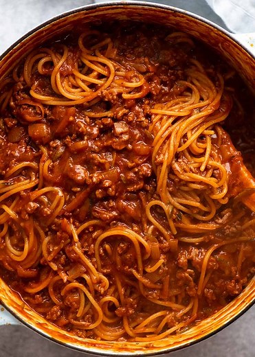 One Pot Pasta Bolognese
