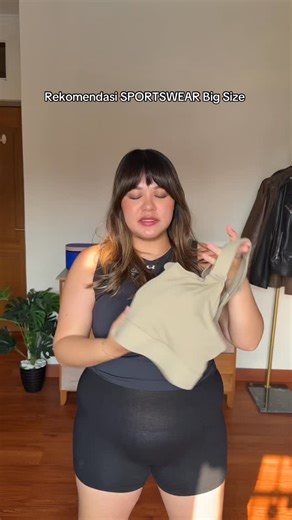 Jourimanzky on Instagram: "rekomendasi buat olahraga, biar makin rajin olahraga 🏋🏻‍♀️ #sportswear #plussize #bajuolahraga"