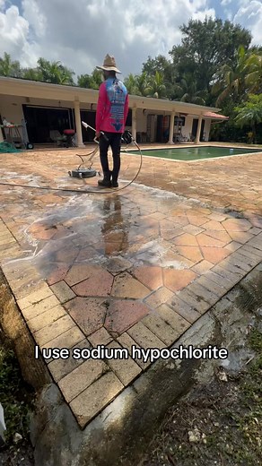 What I Use To Pre And Post Treat Concrete. #pressurewashing #sidehustle #powerwashing #exteriorcleaning #satisfying #softwashing #pressurewashingtips #miami #smallbusiness #d2d #roofcleaning #windowcleaning #downstreaming #xjet