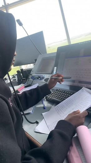 Air Traffic Control Tips for Maintaining Runway Heading and Contacting Approach | Aviator Intern Vlog