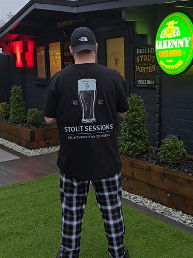 3D ptinted guinness LED settling stand 😍🍺 from @NitroConnoissurge this is a unreal well made copy of the rare hard to find original please contact him for deatils and drop the man a follow, ahout out to @LUKE 1977 for the T 🤟