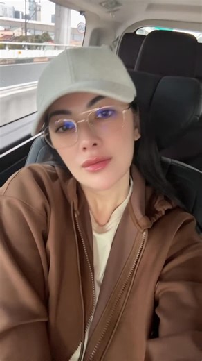 RUFFA GUTIERREZ | The Christmas rush is on ✨ 6 days to go—Pasko na! 🎄 Sharing love, light, and a little holiday magic ✨ What’s on your Christmas wish list?... | Instagram