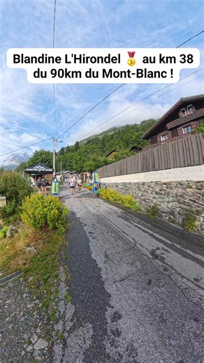 Le Passage de Blandine L'Hirondel (Kiprun) 🥇 au Km 38 du 90km du Mont Blanc ? | Le Comparatif du Trail