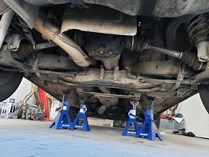 300zx z31 Rear Suspension Overhaul Part 1 (clean, paint & install Polyurethane bushings)