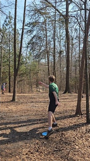 That barely caught enough chains! #discgolf #putt #birdie