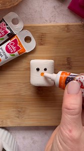 Turn Your Hot Cocoa Into a Winter Wonderland! 🎅❄️ These Cake Mate Snowman Whipped Cream Toppers are the perfect way to bring festive cheer to your cozy drinks. Easy, fun, and oh-so-adorable, they’ll melt right into your heart (and your cocoa)! ✨ SAVE this for cold family movie nights! Ingredients: *Cake Mate Decorating Bags *Cake Mate Black Writing Gel *Cake Mate Orange Writing Gel *Marshmallows (for the snowman’s head) *Chocolate (for arms) *1 tsp Coconut Oil (optional, for chocolate melting) 