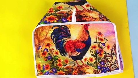 Lotusorchid Christmas Toaster Covers 4 Slice Wide Slot, Holly Berry Print Bread Maker Cover Dustproof, Anti Fingerprint Toaster Oven Cover for Kitchen Counter, White