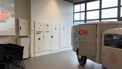 Rundgang durch die Bosch Classic Werkstatt und Garage Tour of the Bosch Classic workshop and garage #boschclassic #klassikwerkstatt #oldtimer #oldtimercar #oldtimerlove #youngtimer #bulli #bullilove #bulliliebe #bosch #oldtimerliebe | Bosch Classic