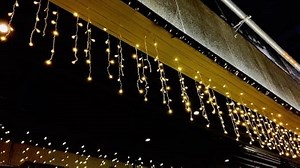 GYLEFY Eisregen Lichterkette Außen, 10M 400 LED Anschließbar Lichterkette Außen, Weihnachtsbeleuchtung Außen IP65 Wasserdicht Timer, 8Modi Lichterkette für Weihnachtsdeko Aussen Innen- Warmweiß