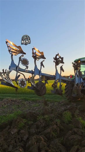 Deutz mit Lemken bei Sonnenuntergang🌄🚜