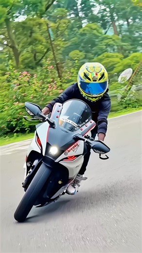 yamaha r15 v4 black modified 😵♥️ #automobile #rider #mt15modifikasi #love #bikerider #ninja #moto