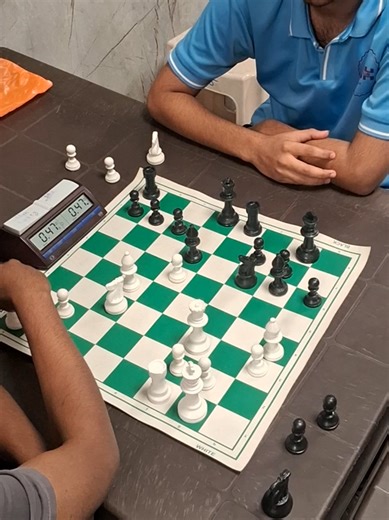 Hyper Bullet Chess Game: Speed and Strategy