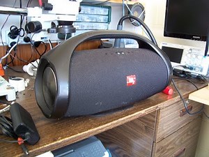 How to open a JBL boombox, oh and the actual problem.