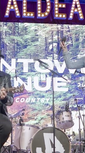 Downtown Avenue – Boondocks (by Little Big Town) | Live at Jason Aldean's, Las Vegas