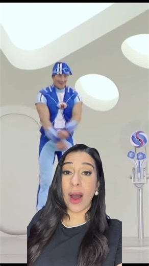 VOX FM on Instagram: "💙Sportacus reaparece con su hijo: así es el tierno video compartido por Magnus Scheving El actor reapareció en redes al compartir un tierno video junto a su hijo, conmoviendo a los fans que crecieron con LazyTown.🥹🫶🏻 #fans #sportacus #lazytown #serie"