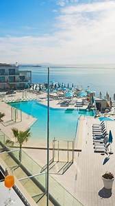 Want to get the lowest prices on luxury travel anywhere online? We check 1 million prices a month to bring you the very best deals! | Secret Escapes