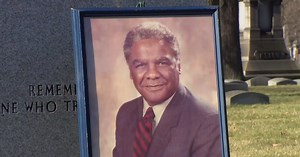 Wreath laying ceremony for held for Mayor Harold Washington, who died 35 years ago Friday