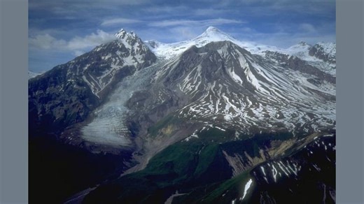 Massive Steam Plume Spotted at Alaska’s Mount Spurr as Volcano May Erupt Soon