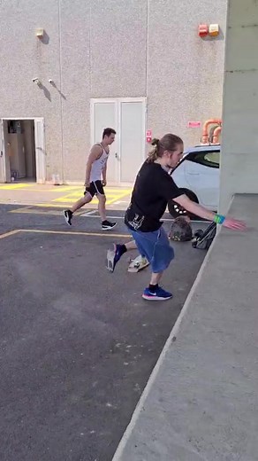 insta: streets_wolves #italia #catchallenge #parkour #parkourita #streetswolvespk #jump #sun #parkourchallenge #challenge