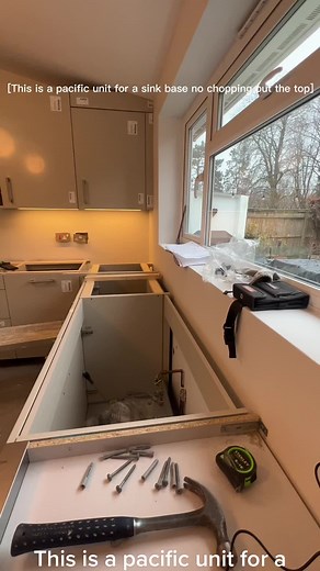 This is how we do our under mounted Sinks 👌##paulmarkkitchens##ballerinakitchen##kitchenfitting##kitchen##builder##design##fyp ##CapCut