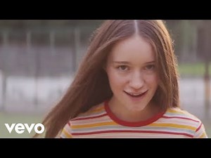 Sigrid shares new video for ‘High Five’