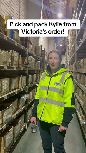 Our Mid Year Sale ends on Monday! Check out what was in Kylie from Victoria’s order while we pick and pack it 🤩 What have you brought in our Mid Year Sale? #horseland #sale #midyearsale #equestriangear #equestrianstore #warehouseworker #pickandpack