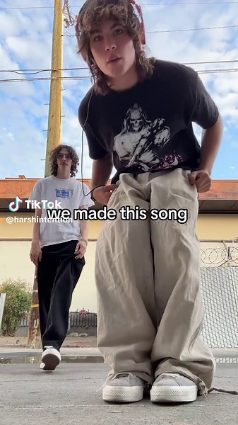 comment something super irrelevant to this post plz #harshintention #band #newmusic #shoegaze #tour