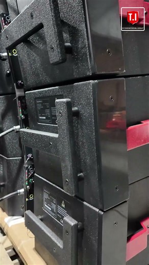 MAX215 Dual 15" Line Array Speaker