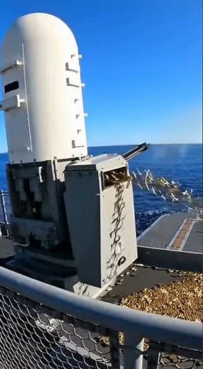 CWIS in action 💥 🇺🇸#usa#navy#destroyer#cwis#aircraftcarrier