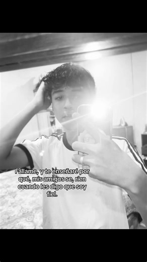 Fidelidad y Amistad: Una Historia en Rosa