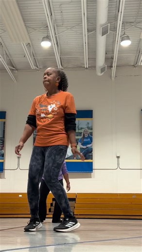 New line dance! 🚨🚨💃🏿💃🏿#iighitt | Line dancing with friends