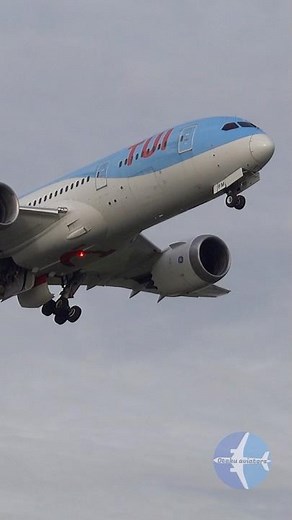 Dreamliner ROAR! TUI 787 Departure from AMS Airport!