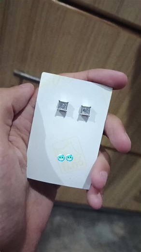 Solid Magnetic Earrings for Men: Fashion and Functionality
