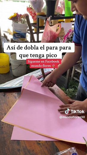 Cómo hacer flores de papel: manualidades paso a paso