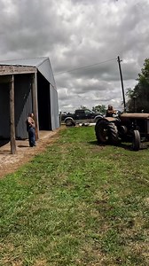 McCormick Deering tractor runnning 🚜 Adrian MO tractor show #tractorvideo #tractorshow #farmlife #farmer #tractor #internationalharvester | Someplace or Another