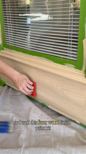 This is NOT real wood. Faux Wood Finish Paint Kit #fauxfinish #decorativepaint #diy