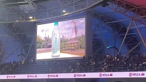 Saat yang ditunggu..bergegar Stadium JDT dengan iklan Bubbles O²!!!! Alhamdulillah.. Di Corporate box, semua bertepuk tangan sebaik sahaja iklan Bubbles O² habis ditayangkan di board utama.. 😍😍 . #BubblesO2 #oxygenatedwater #PialaFA2023 #jdt #KLCityFC #MFL | Bubbles O2 HQ