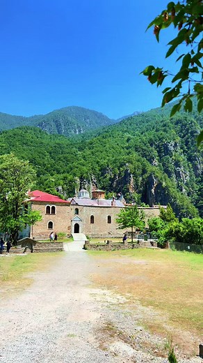 Άγιος Παΐσιος: Η ζωή και τα θαύματά του