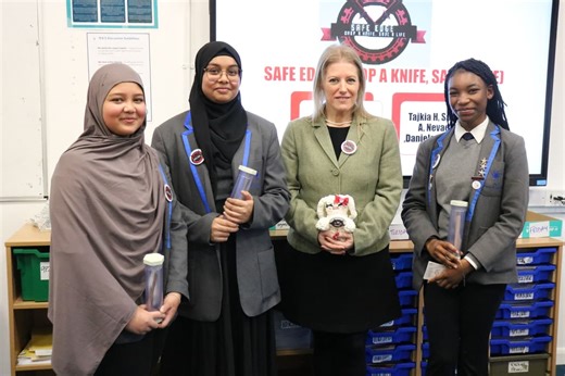 Teenagers praised for developing "life saving" app to tackle knife crime